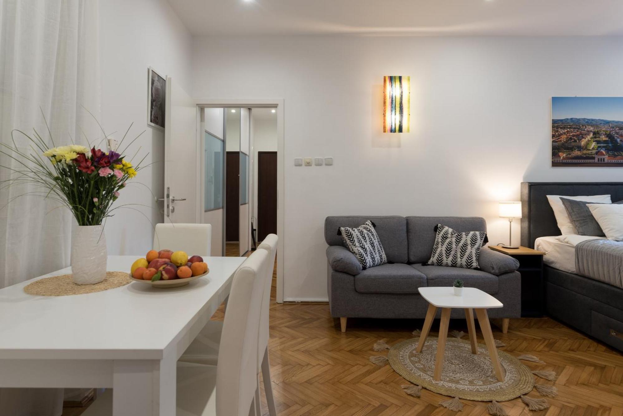 Like Home Zagreb Apartment Ngoại thất bức ảnh